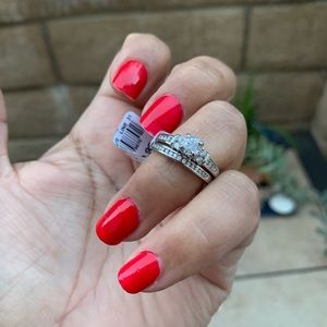 Diamond ring 💍 white gold size 7